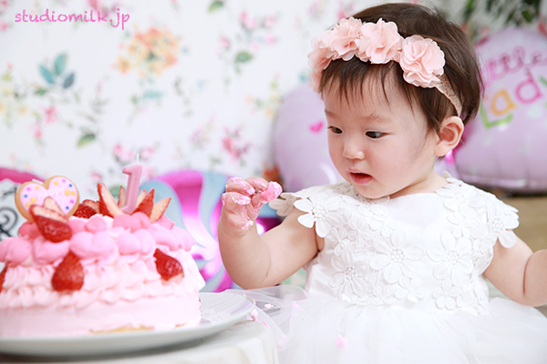 フォトスタジオで準備やお掃除いらずの楽々スマッシュケーキフォト！